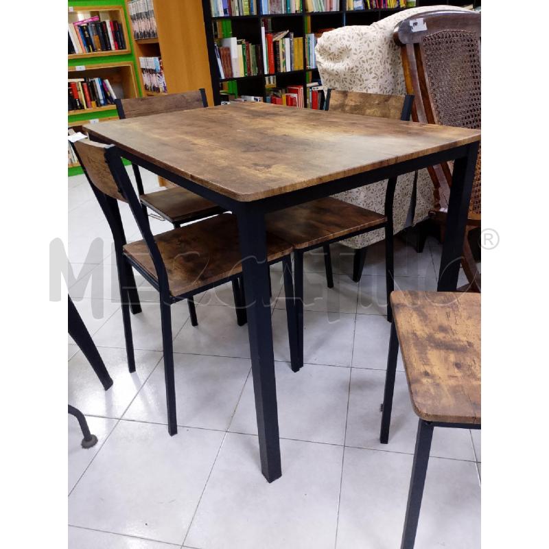 TAVOLO RETTANGOLARE CON 4 SEDIE EFFETTO LEGNO E FERRO | Mercatino dell'Usato Ciampino 4