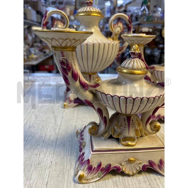 TRITTICO 2 CANDELABRI PORCELLANA E ANFORA NUMERATA | Mercatino dell'Usato Ciampino 2