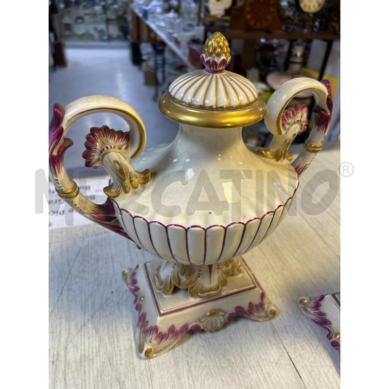 TRITTICO 2 CANDELABRI PORCELLANA E ANFORA NUMERATA | Mercatino dell'Usato Ciampino 3