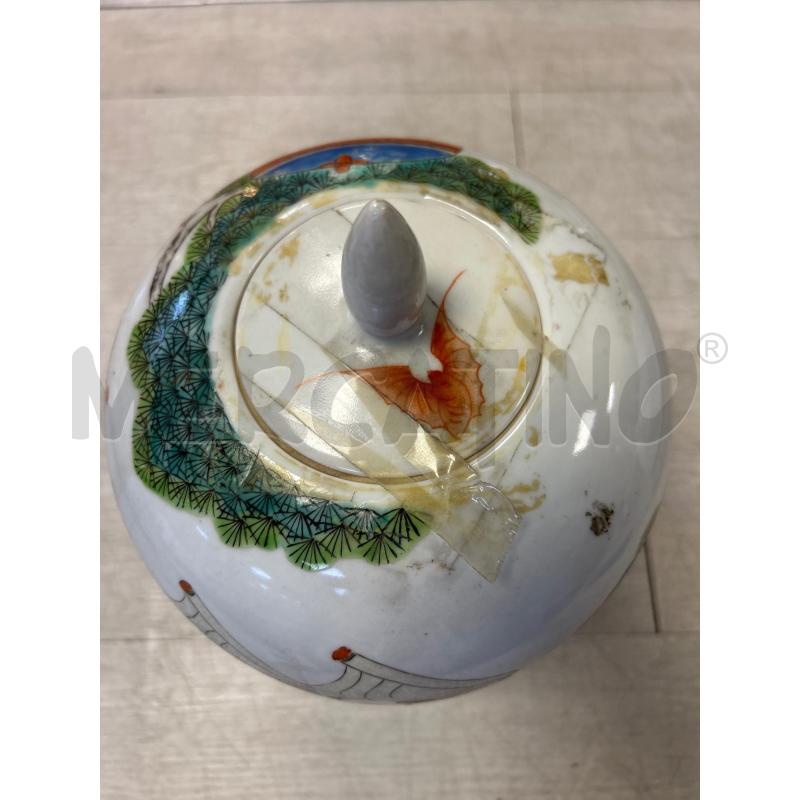 VASO CINESE BIANCO FIGURE  | Mercatino dell'Usato Ciampino 2