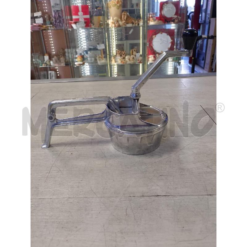 VECCHIA GRATTUGIA IN ALLUMINIO E INOX  | Mercatino dell'Usato Ciampino 1
