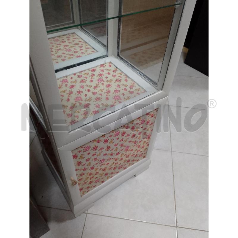 VETRINA BIANCA CON 1 SPORTELLO CON DECORO ROSE | Mercatino dell'Usato Ciampino 2