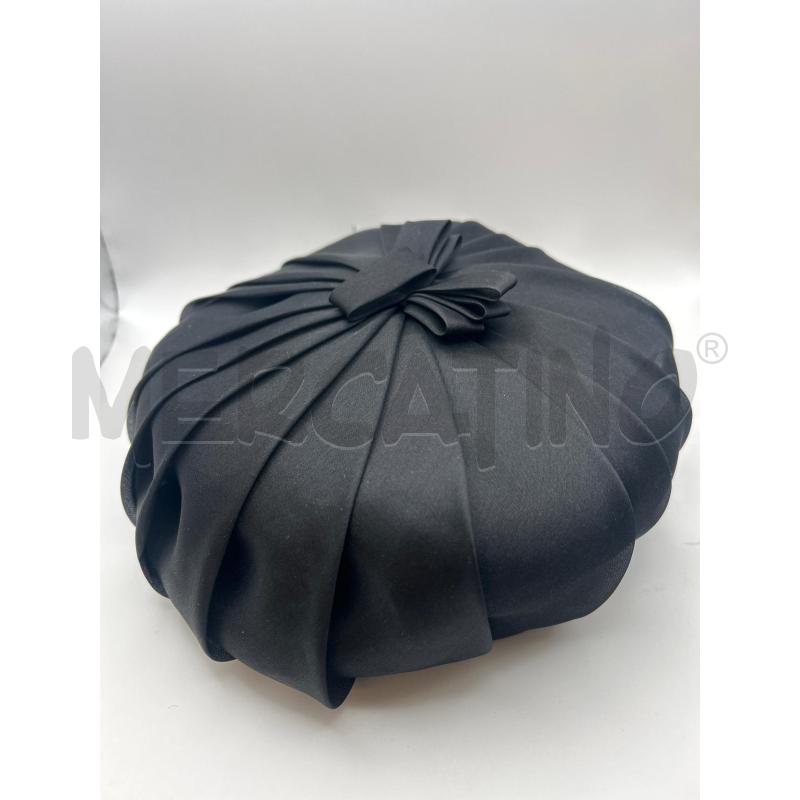BERRETTO NERO ORGANZA SPILLE INTERNE | Mercatino dell'Usato Roma porta maggiore 1
