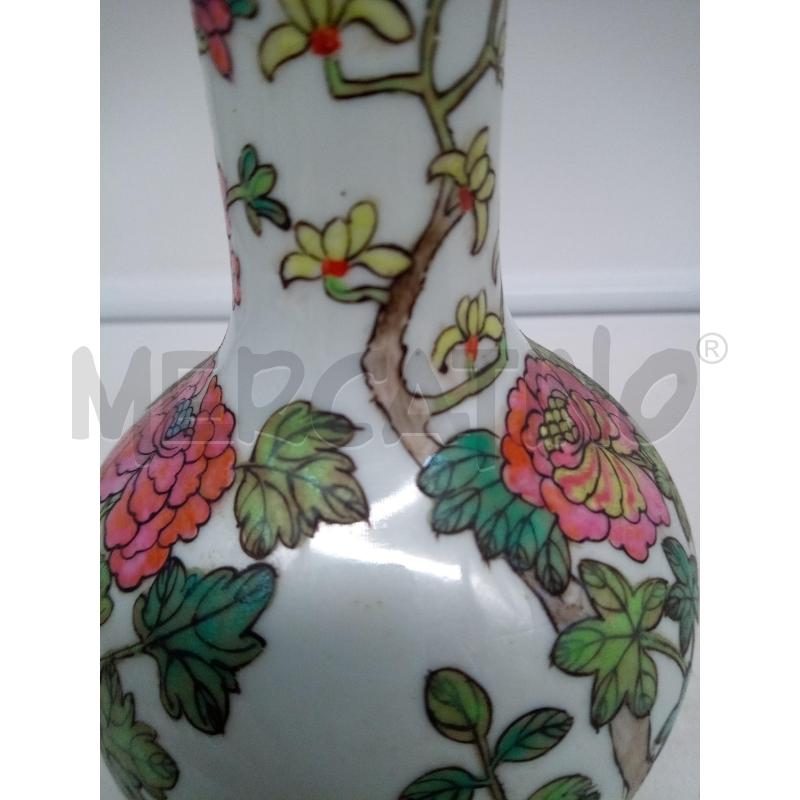 BOTTIGLIA P0RCELLAAN CHINA FIORI DIPINTI  | Mercatino dell'Usato Roma porta maggiore 2