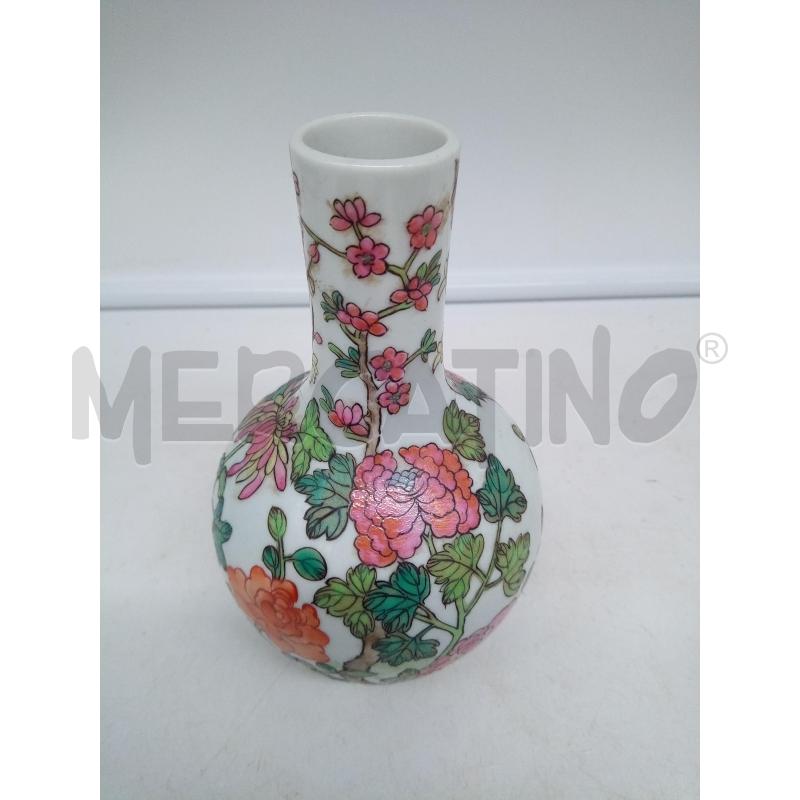 BOTTIGLIA P0RCELLAAN CHINA FIORI DIPINTI  | Mercatino dell'Usato Roma porta maggiore 3