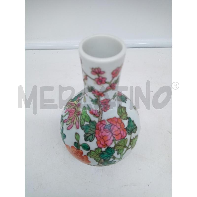 BOTTIGLIA P0RCELLAAN CHINA FIORI DIPINTI  | Mercatino dell'Usato Roma porta maggiore 5