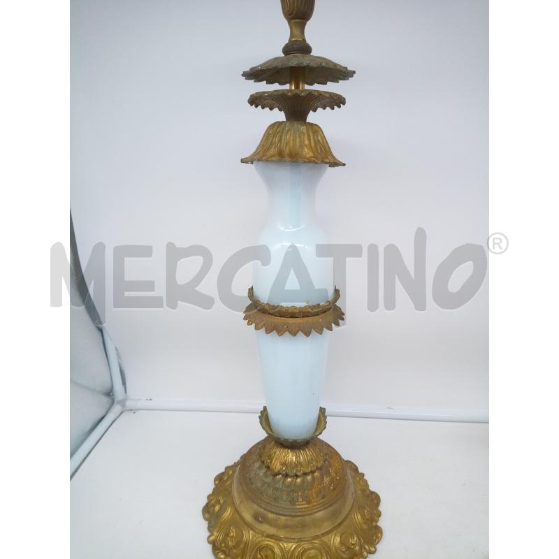 CANDELABRO VETRO LATTIMO OTTONE FOGLIE RILIEVO DIFETTO | Mercatino dell'Usato Roma porta maggiore 1