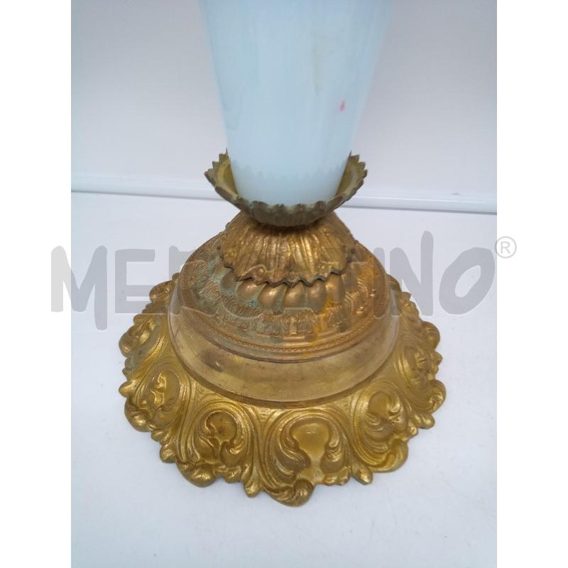CANDELABRO VETRO LATTIMO OTTONE FOGLIE RILIEVO DIFETTO | Mercatino dell'Usato Roma porta maggiore 5