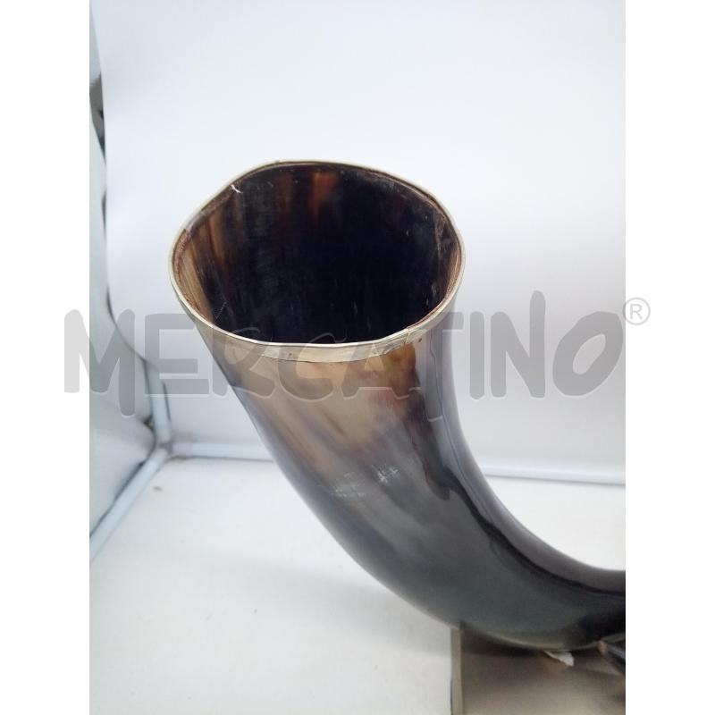 CENTROTAVOLA DUE CORNI BASE METALLO | Mercatino dell'Usato Roma porta maggiore 3