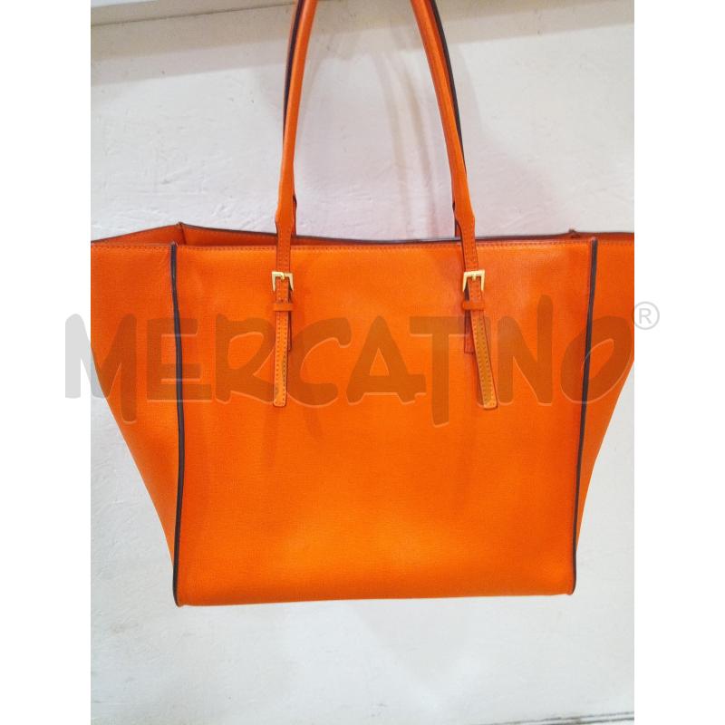 CICCINELLE BORSA ARANCIONE LOGHETTO GOLD 2 MANICI | Mercatino dell'Usato Roma porta maggiore 2