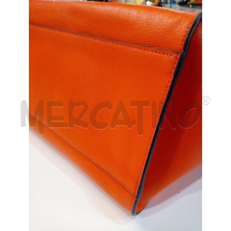 CICCINELLE BORSA ARANCIONE LOGHETTO GOLD 2 MANICI | Mercatino dell'Usato Roma porta maggiore 3