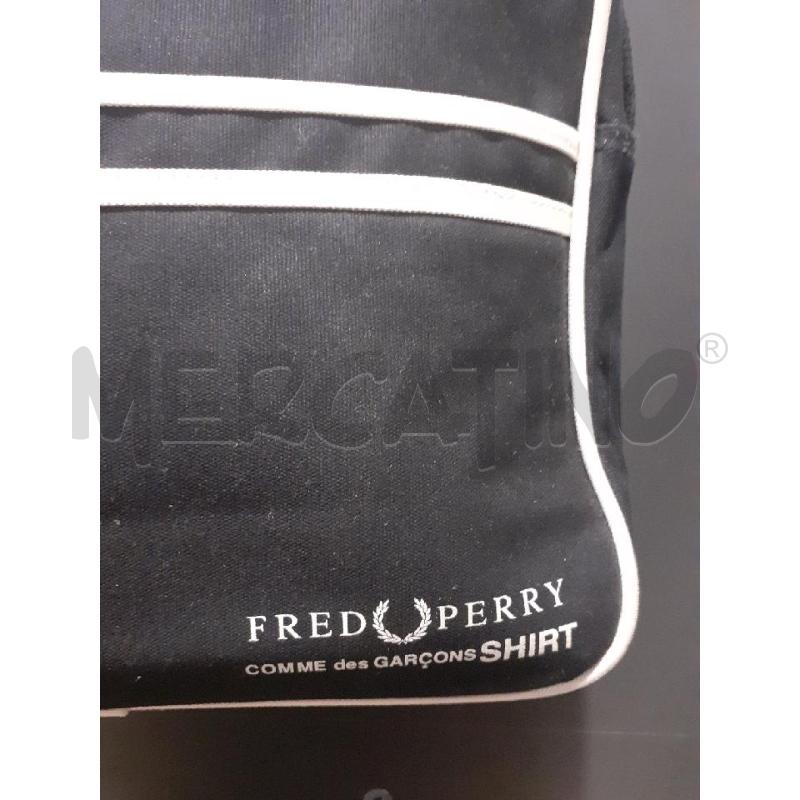 COMME DES GARCON SHIRT X FRED PERRY BORSA NERA TRACOLLA  | Mercatino dell'Usato Roma porta maggiore 3