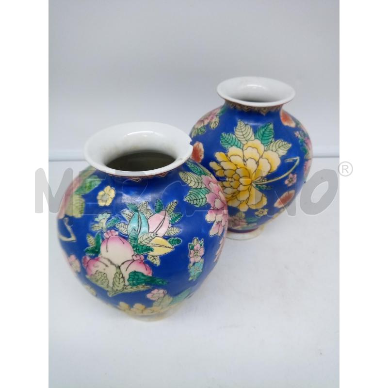 COPPAIVASI PORCELLAAN CHIAN FONDO BLU FIORI DIPINTI DIFETTO | Mercatino dell'Usato Roma porta maggiore 1