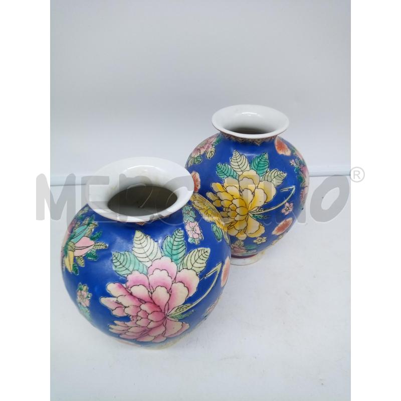 COPPAIVASI PORCELLAAN CHIAN FONDO BLU FIORI DIPINTI DIFETTO | Mercatino dell'Usato Roma porta maggiore 4