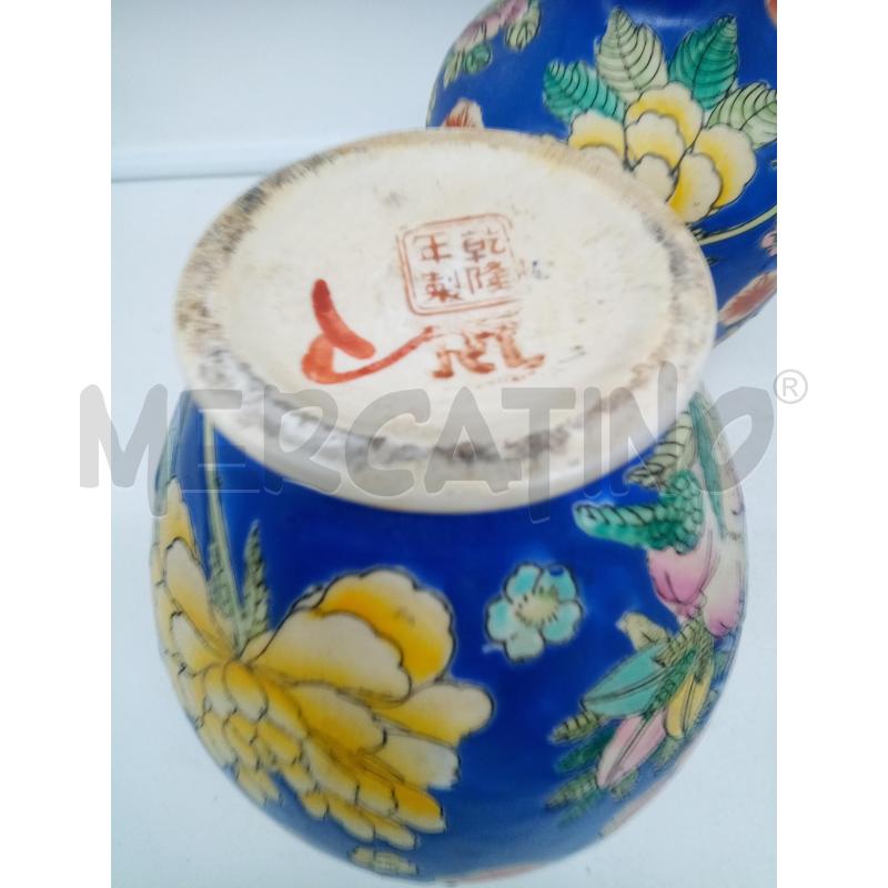 COPPAIVASI PORCELLAAN CHIAN FONDO BLU FIORI DIPINTI DIFETTO | Mercatino dell'Usato Roma porta maggiore 5