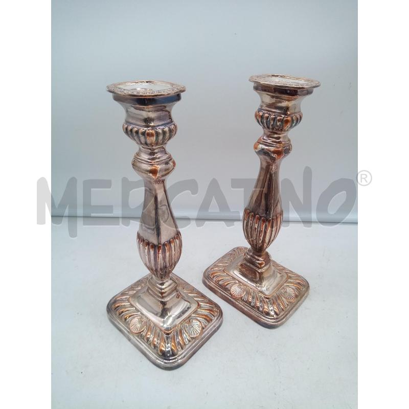 COPPIA CANDELABRI SHEFFIELD RILIEVI | Mercatino dell'Usato Roma porta maggiore 1