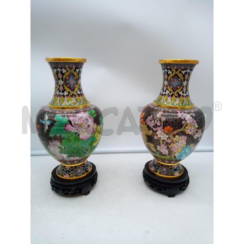 COPPIA VASI CLOISONNÈ FONDO NERO FIORI UCCELLI | Mercatino dell'Usato Roma porta maggiore 1