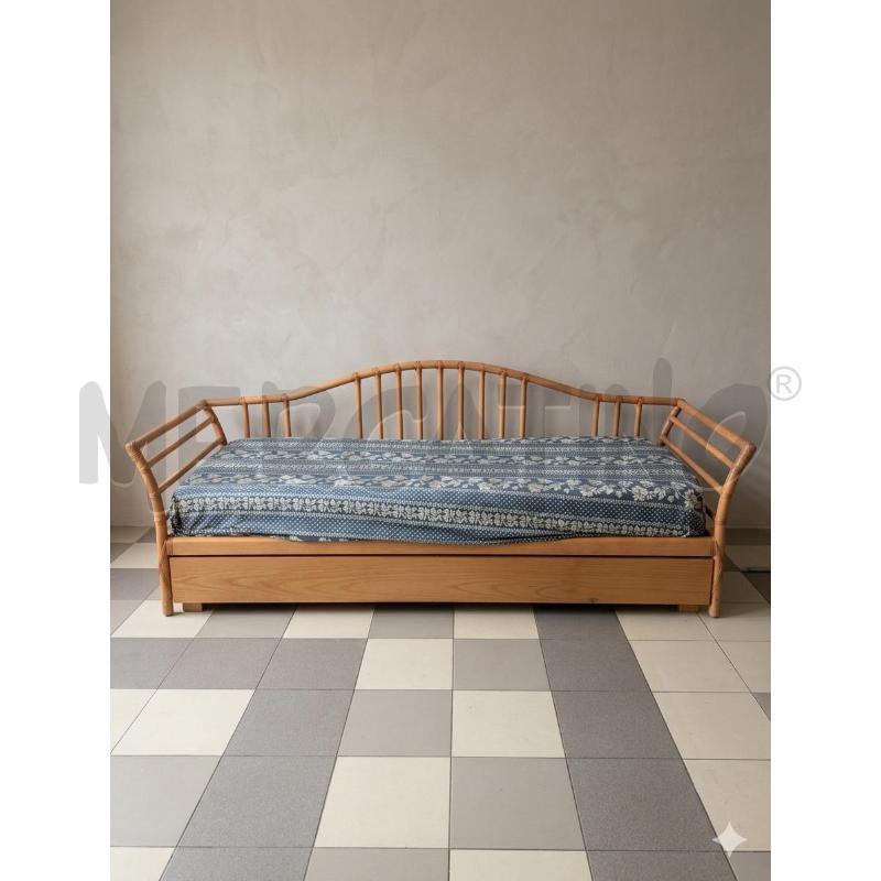 DIVANO BABU RATTAN  | Mercatino dell'Usato Roma porta maggiore 1