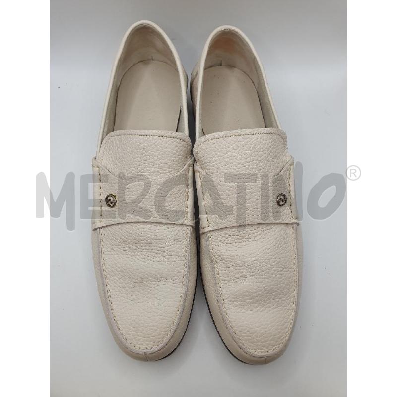 GUCCI MOCASSINI UOMO BIANCHI PELLE MARTELLATA LOGHETTO ARGENTATO | Mercatino dell'Usato Roma porta maggiore 1