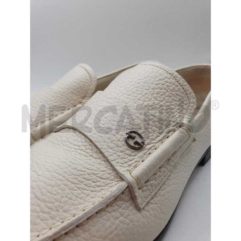 GUCCI MOCASSINI UOMO BIANCHI PELLE MARTELLATA LOGHETTO ARGENTATO | Mercatino dell'Usato Roma porta maggiore 4
