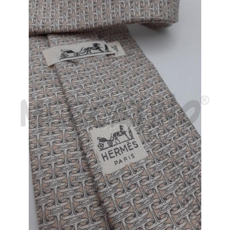 HERMES CRAVATTA BEIGE LOGO ASTRATTO ALL OVER | Mercatino dell'Usato Roma porta maggiore 3