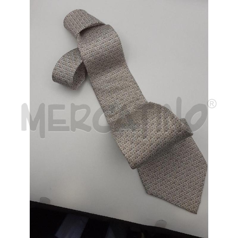 HERMES CRAVATTA BEIGE LOGO ASTRATTO ALL OVER | Mercatino dell'Usato Roma porta maggiore 4