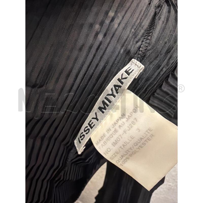 ISSEY MIYAKE MAGLIA DONNA NERA GRIGIA PLISSETTATA | Mercatino dell'Usato Roma porta maggiore 4