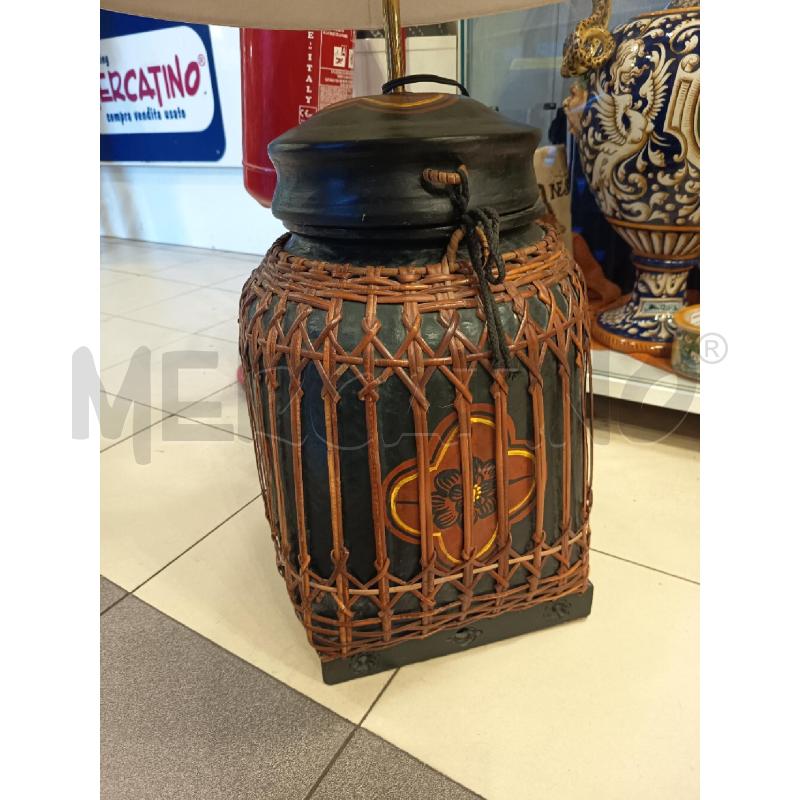 LAMPADA BASE LEGNO LACCATO DIPINTO PARALUME ORIENTALE  | Mercatino dell'Usato Roma porta maggiore 2