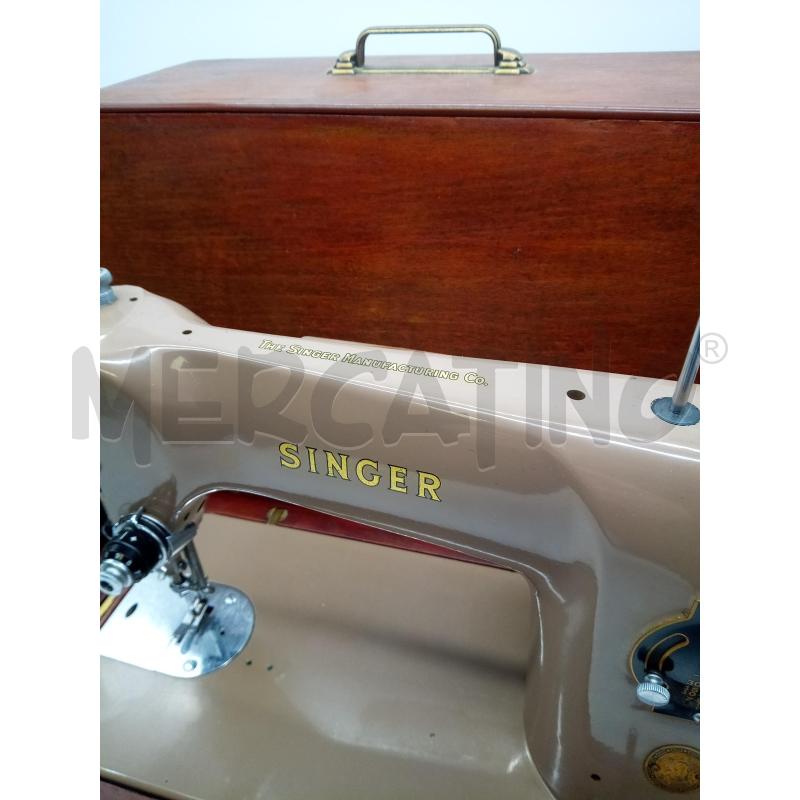 MACCHINA DA CUCIRE SINGER ANNI 50 BASE LEGNO | Mercatino dell'Usato Roma porta maggiore 2