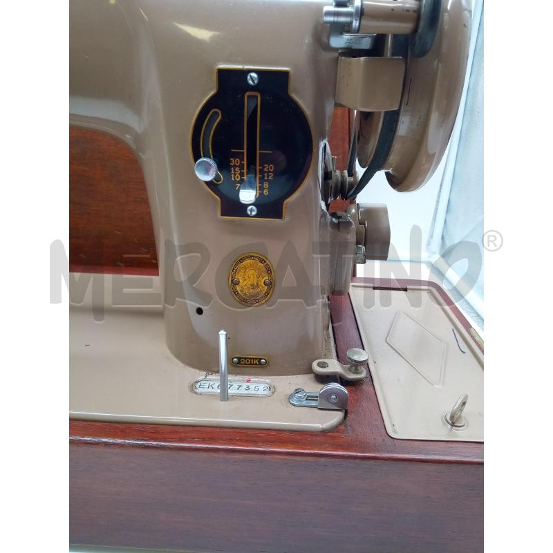 MACCHINA DA CUCIRE SINGER ANNI 50 BASE LEGNO | Mercatino dell'Usato Roma porta maggiore 4