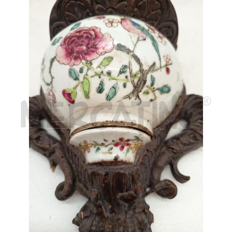 MENSOLINA PORCELLANA CHINA GAROFANO STRUTTURA LEGNO  | Mercatino dell'Usato Roma porta maggiore 2