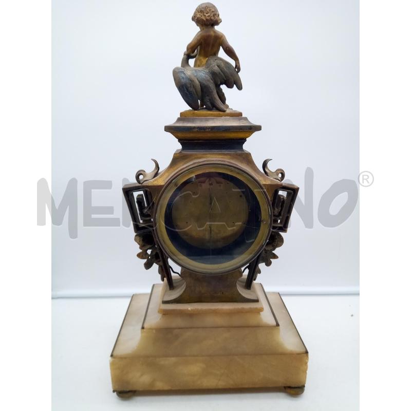 PENDOLA ALABASTRO OTTONE PUTTO CON CIGNO | Mercatino dell'Usato Roma porta maggiore 4