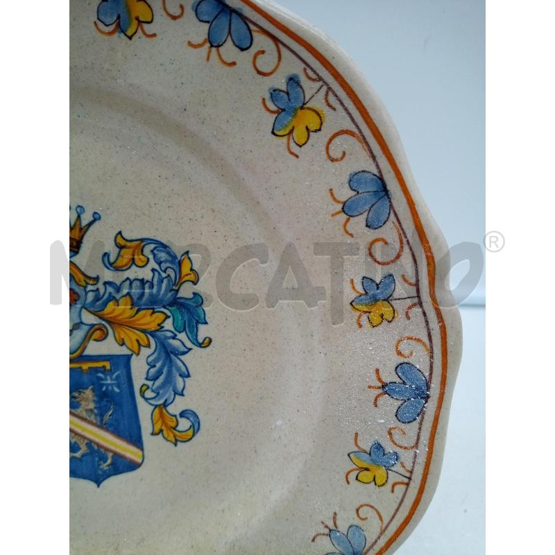 PIATTO MURO CERAMICA GRAZIA DERUTA STEMMA ARALDICO | Mercatino dell'Usato Roma porta maggiore 4