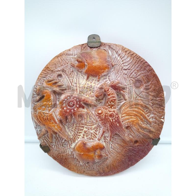 PLACCA TERRACOTTA BIANCINI GALLI E CINCHIALI IN RILIEVO  | Mercatino dell'Usato Roma porta maggiore 1