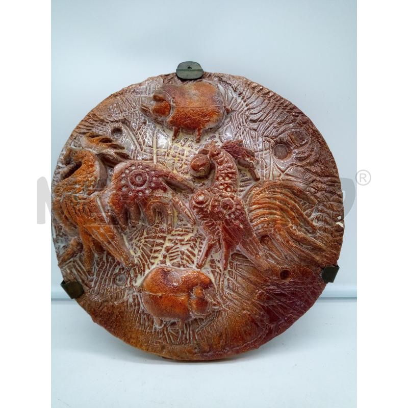 PLACCA TERRACOTTA BIANCINI GALLI E CINCHIALI IN RILIEVO  | Mercatino dell'Usato Roma porta maggiore 2