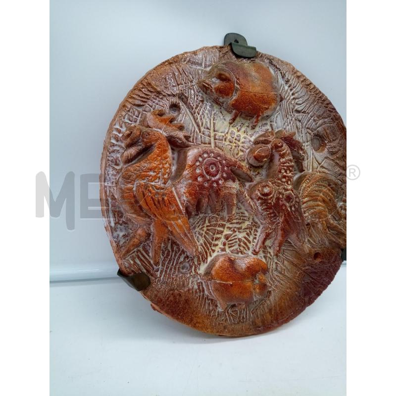 PLACCA TERRACOTTA BIANCINI GALLI E CINCHIALI IN RILIEVO  | Mercatino dell'Usato Roma porta maggiore 3