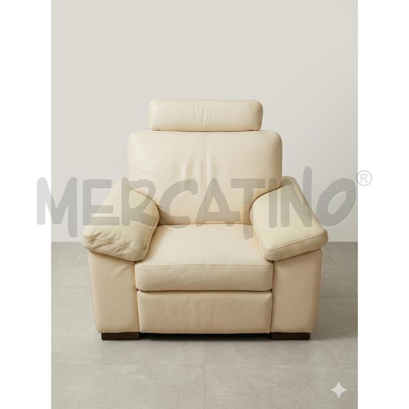 POLTRONA NATUZZI PELLE CREMA | Mercatino dell'Usato Roma porta maggiore 1