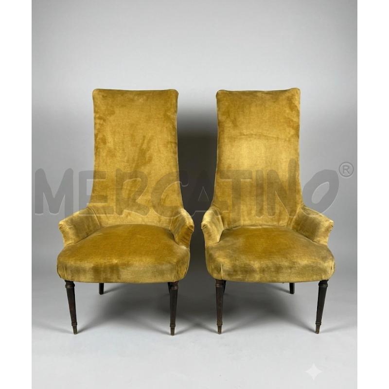 POLTRONCINA SCHENALE ALTO VELLUTO OCRA | Mercatino dell'Usato Roma porta maggiore 1