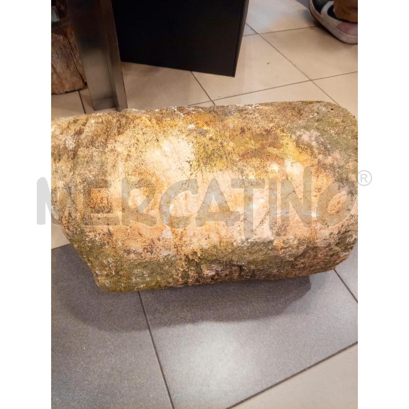 PORZIONE LEGNO FOSSILE 35KG 36X22X22 | Mercatino dell'Usato Roma porta maggiore 1