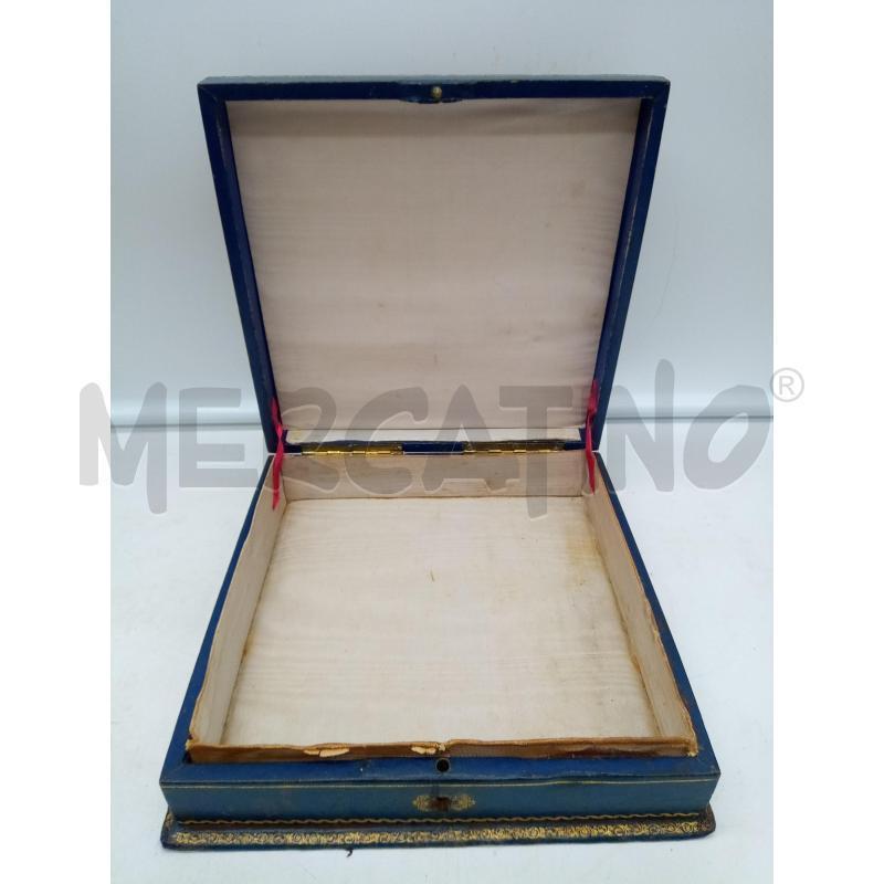 SCATOLA GRANDE CUOIO DECORI INCISI FONDO BLU | Mercatino dell'Usato Roma porta maggiore 3