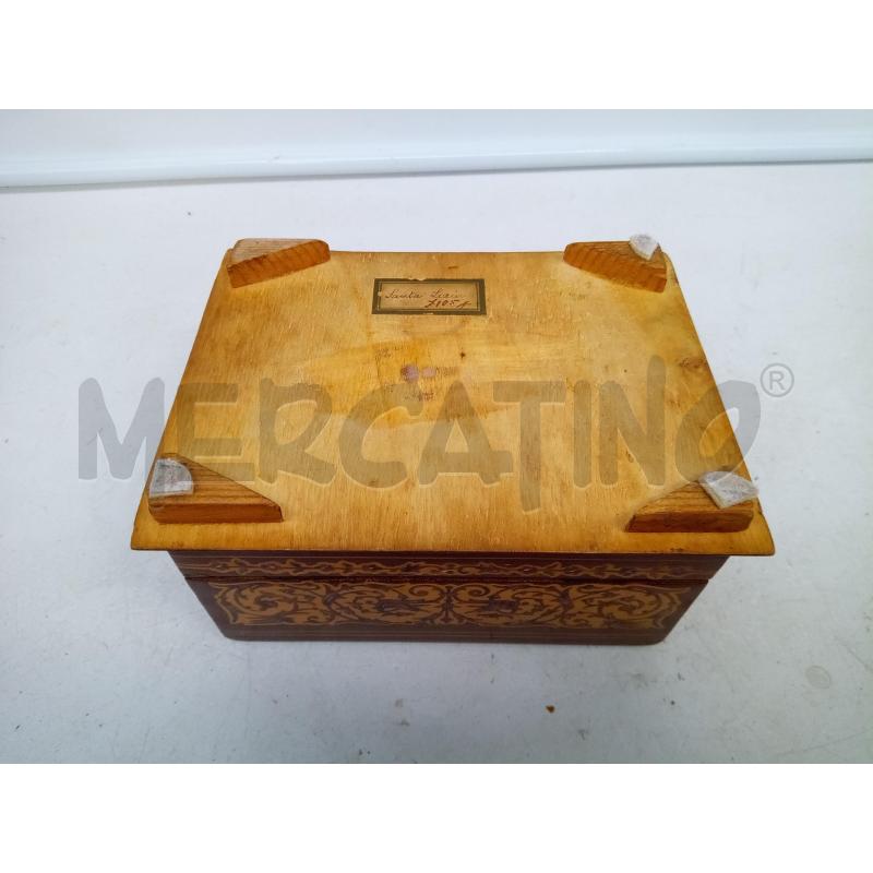 SCATOLA SORRENTINA PORTASIGARETTE INTARSI GRIFONI | Mercatino dell'Usato Roma porta maggiore 5