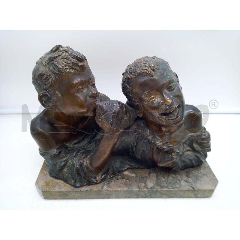 SCULTURA BRONZO DUE BAMBINI CON CONCHIGLIA | Mercatino dell'Usato Roma porta maggiore 1