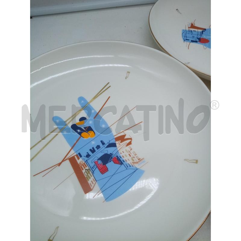 SET PIATTI PORCELLANA VOLIELLO LA FORTUNA TRA LE MANI | Mercatino dell'Usato Roma porta maggiore 3