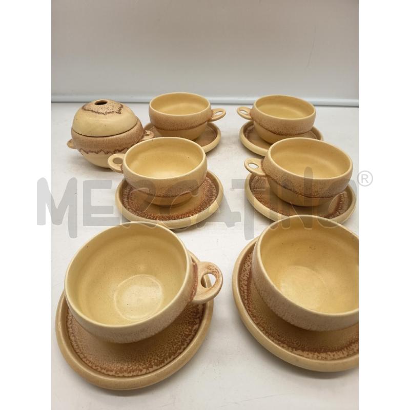SET TAZZE CERAMICA FUTURISTA BEIGE COLATURE | Mercatino dell'Usato Roma porta maggiore 5