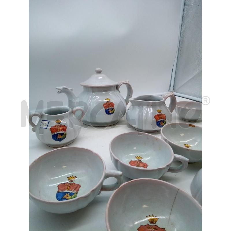 SET TAZZE THE ALFREDO SANTARELLI STEMMA ARALDICO DIPINTO DIFETTI | Mercatino dell'Usato Roma porta maggiore 4