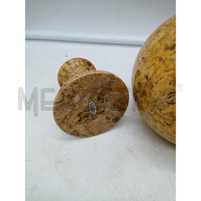 SFERA MARMO GIALLO CON PIEDISTALLO | Mercatino dell'Usato Roma porta maggiore 3