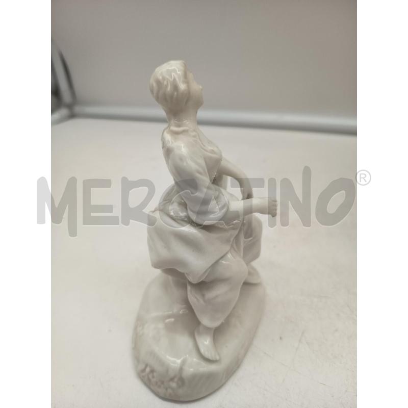 STATUINA PORCELLANA GINORI BIANCA DAMA  | Mercatino dell'Usato Roma porta maggiore 5