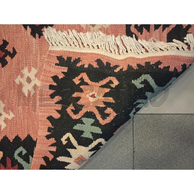 TAPPETO 180X128 KILIM TONI ROSA GEOMETRIE | Mercatino dell'Usato Roma porta maggiore 4