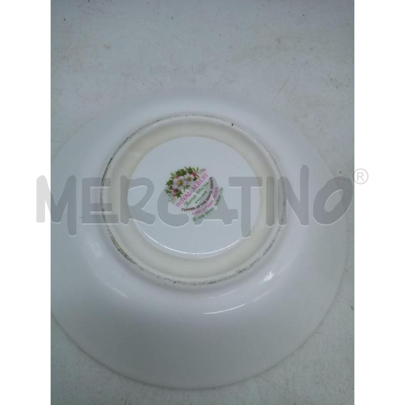 TAZZA PORC ROYAL ALBERT DECEMBER | Mercatino dell'Usato Roma porta maggiore 4