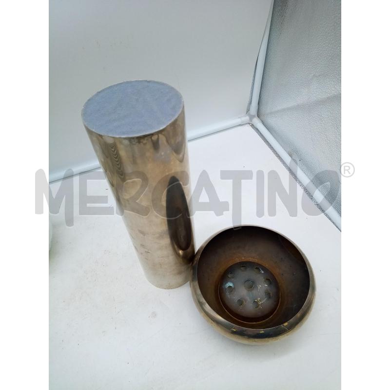 VASO DESIGN MET CROMATO COPERCHIO PORTA FIORI | Mercatino dell'Usato Roma porta maggiore 4